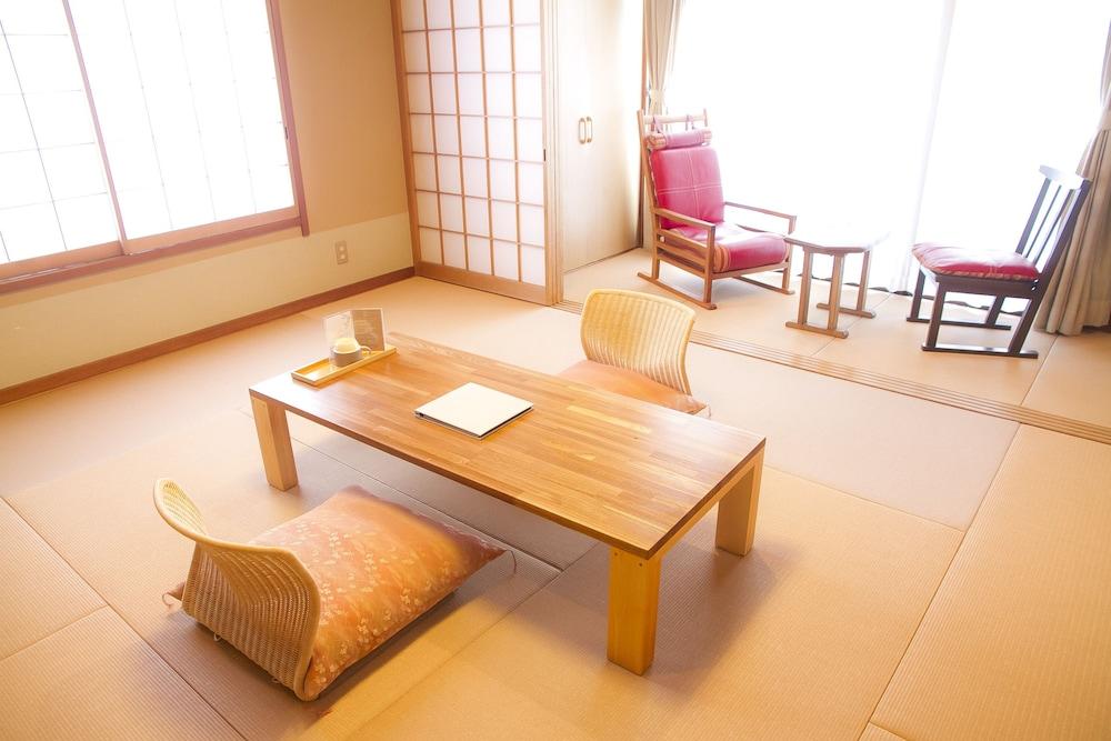 JAPANESE, HANA, SUPERIOR