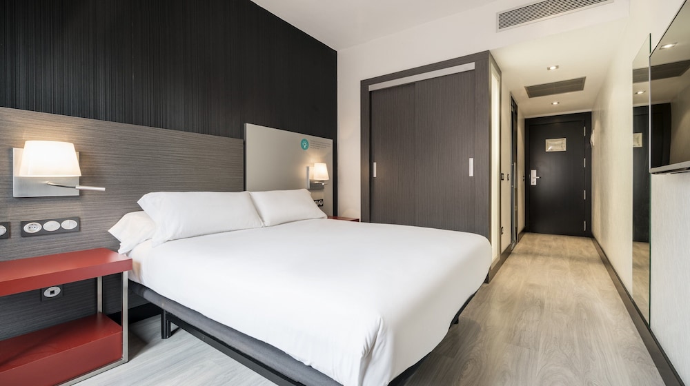 ROOM, SINGLE, DOUBLE BED