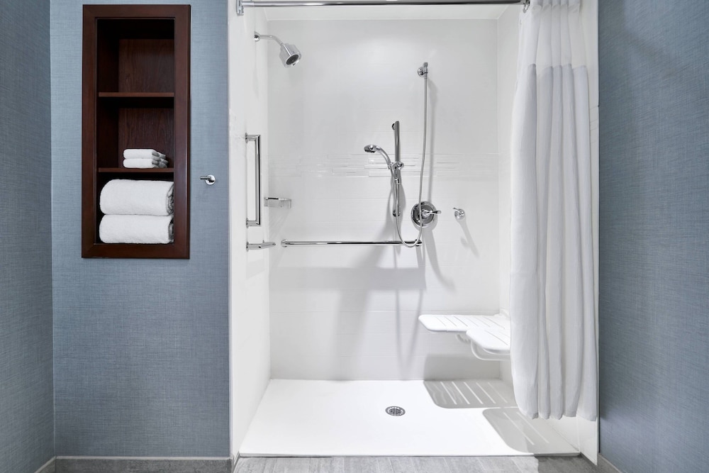 Residence Inn Wilmington Downtown 8/37