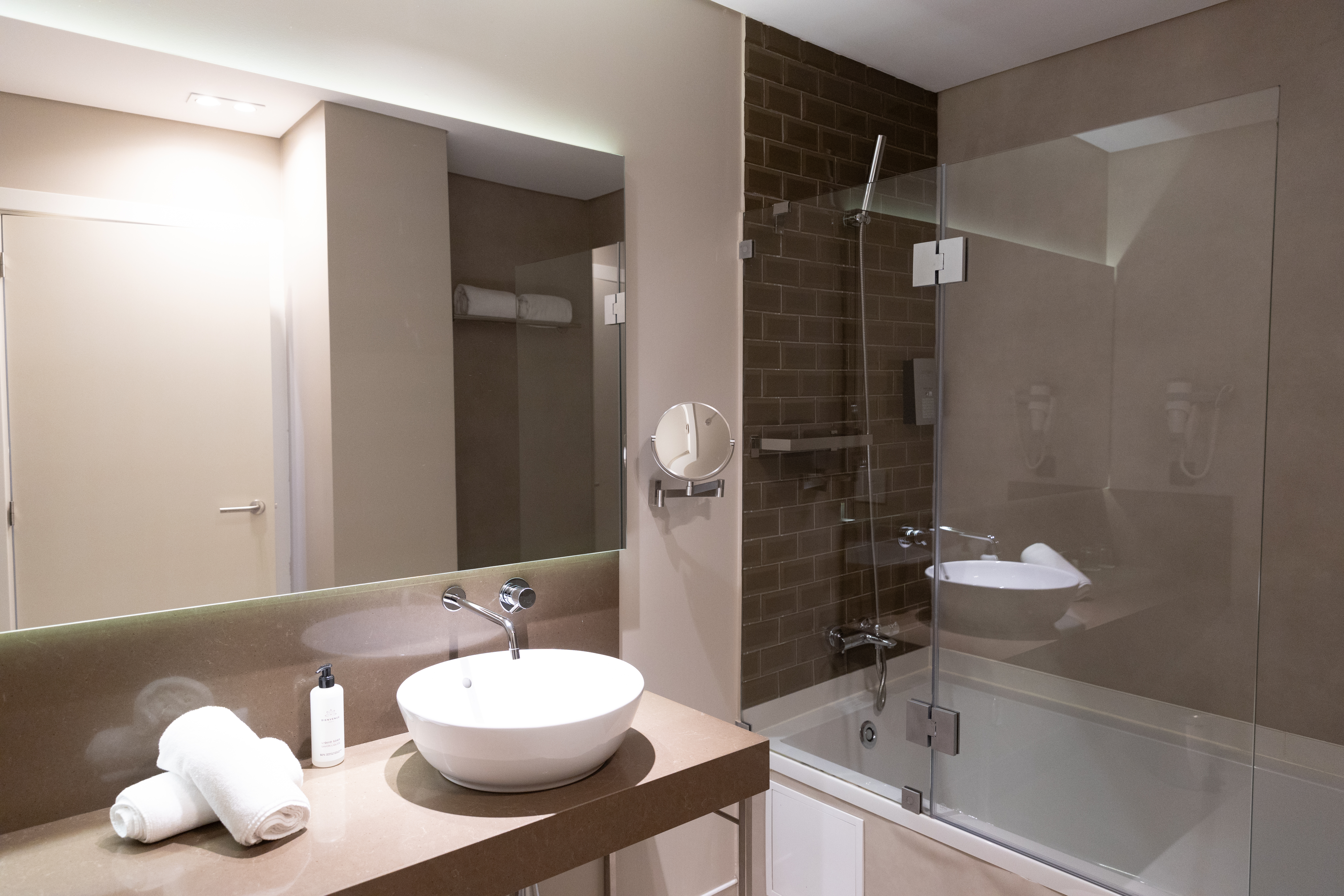 Avenida Boutique Hotel 41/50