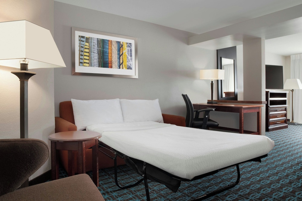 Fairfield Inn & Suites By Marriott Waco North 32/73