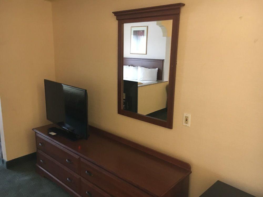 Motel6 Artesia, CA 10/41