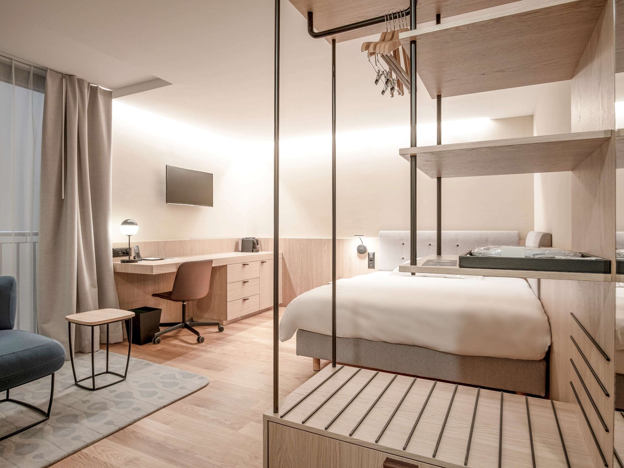غرفة كلاسيكية بسرير كوين، Swissotel Kursaal Bern 5/6
