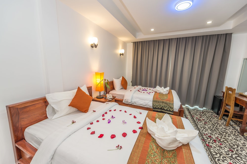 DELUXE, TWIN BEDS