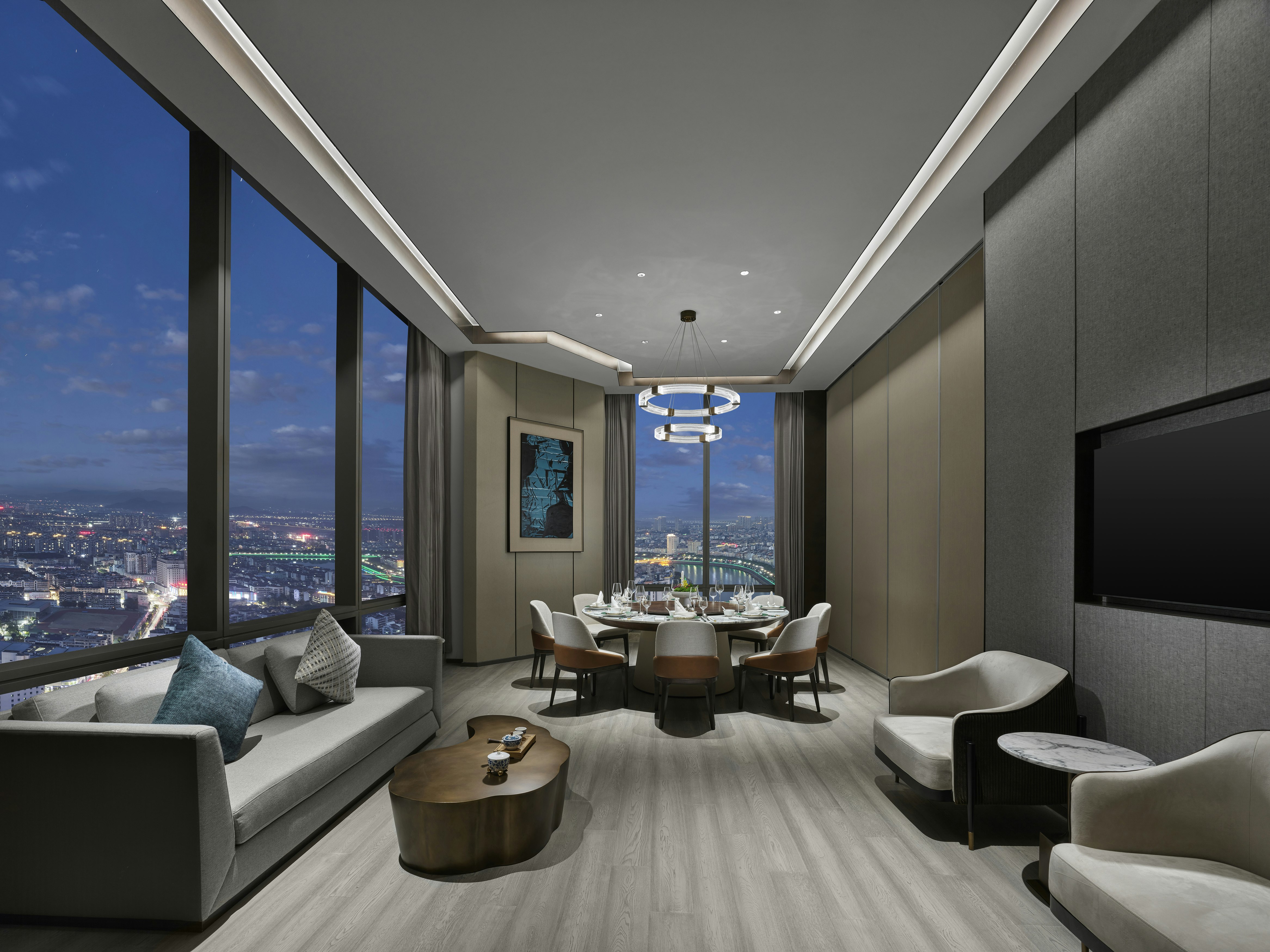 Hilton Zhuji 18/50