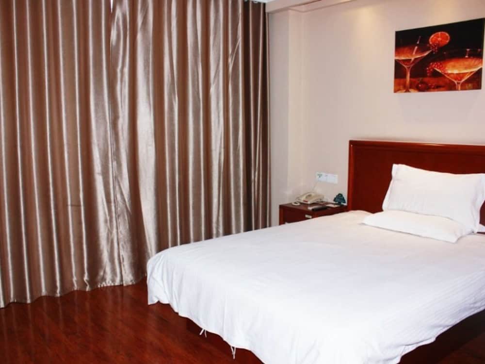 Greentree Inn Jiangsu Xuzhou High Speed Railway Station Express Hotel 15/23