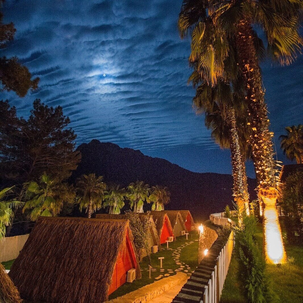 The Hill Glamping 24/47