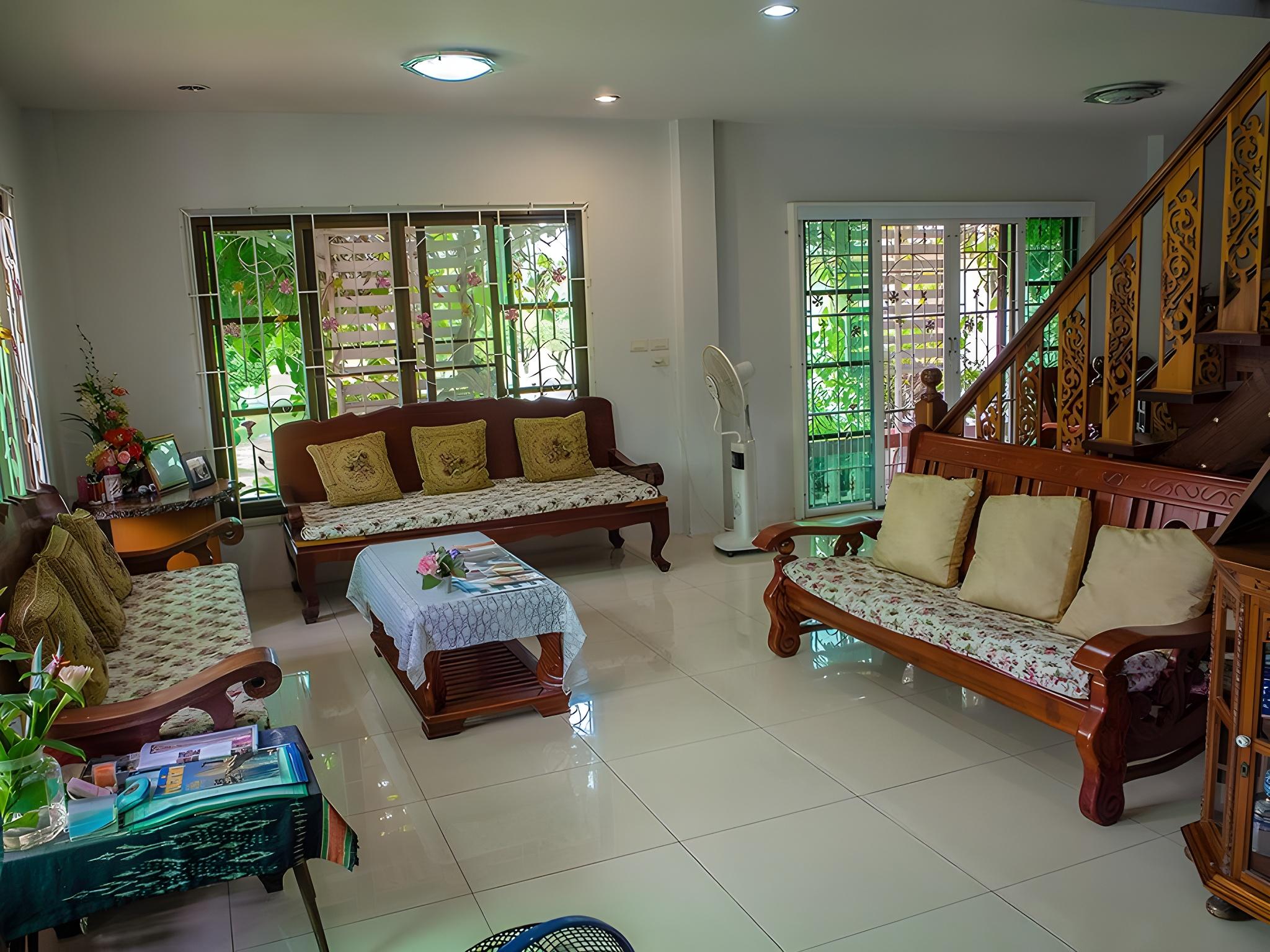 Loy Manee House 19/35