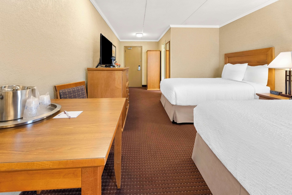 غرفة قياسية بسريرين مزدوجين، Best Western Plus Norwester Hotel and Conference Centre 6/8