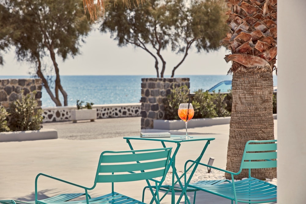 Aqua Blue Hotel 66/66