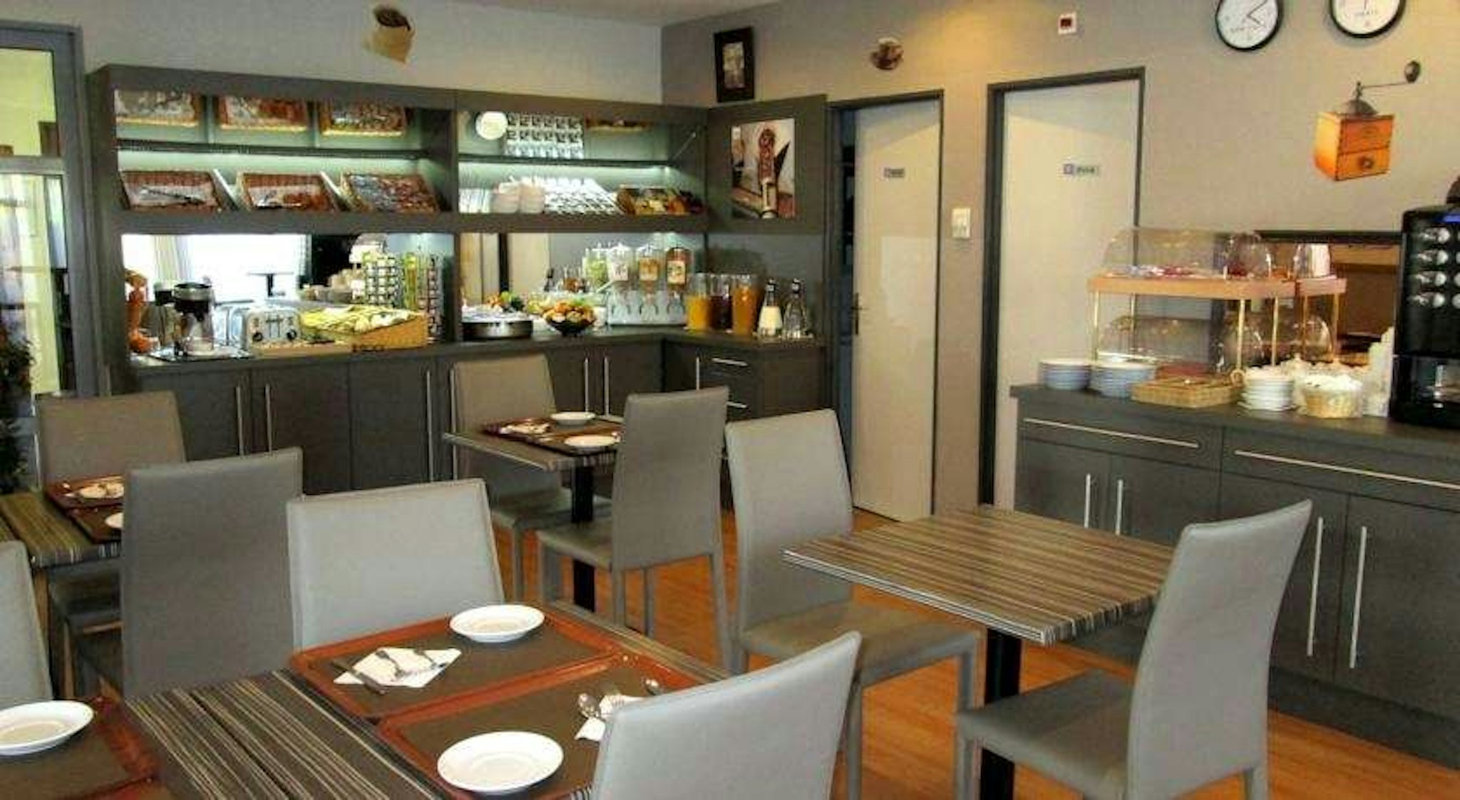 Ariane Hotel 27/40