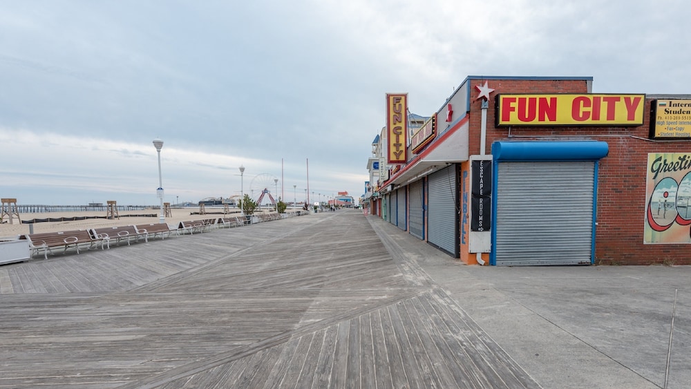 Boardwalk One 30/48