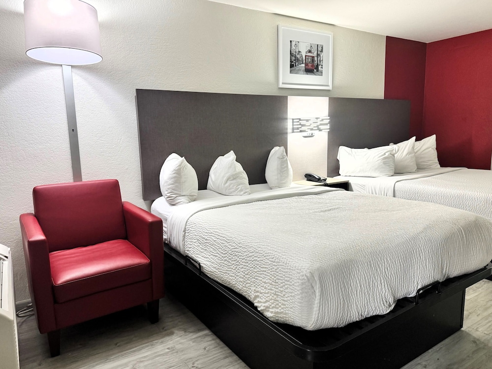 Room, 2 Queen Beds, Exterior Entrance