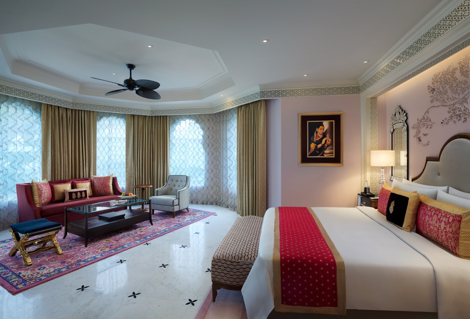 Palace, Suite