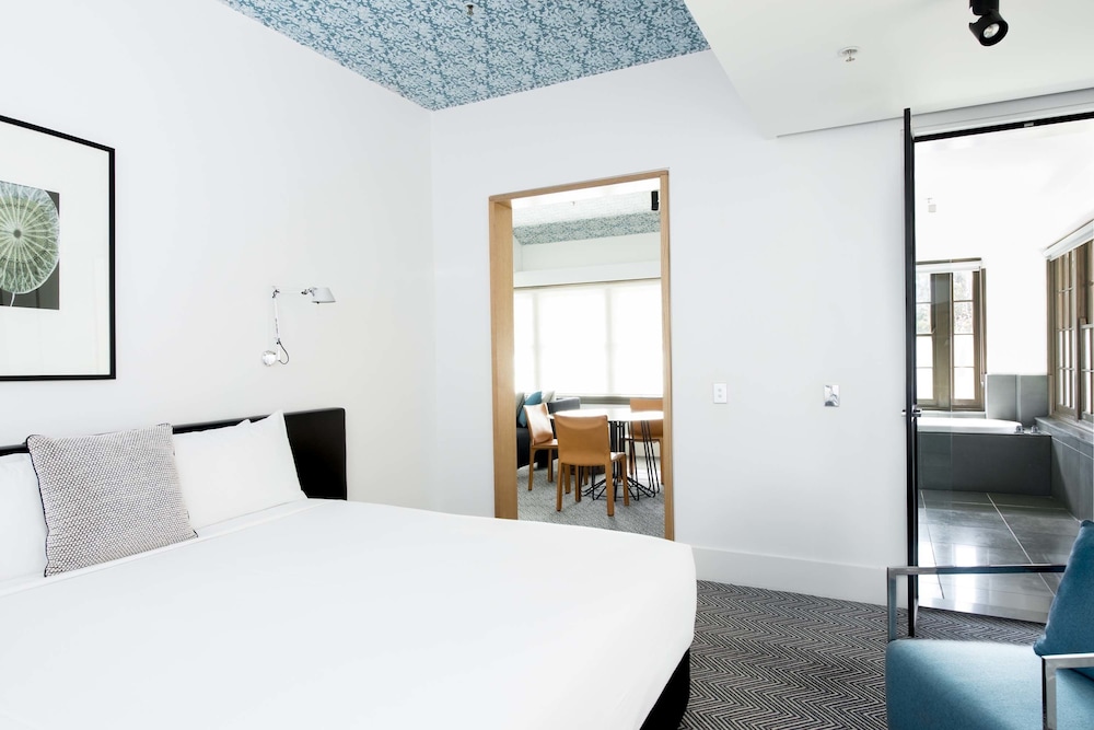 Peppers Gallery Hotel 16/77