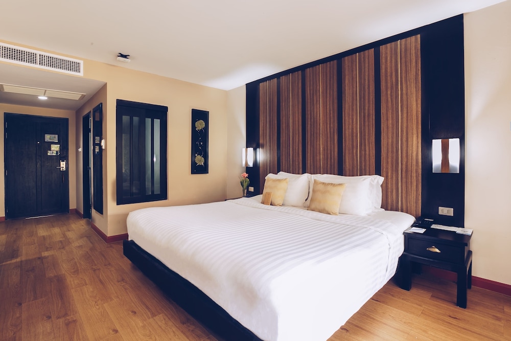 Deevana Patong Resort and Spa 17/68