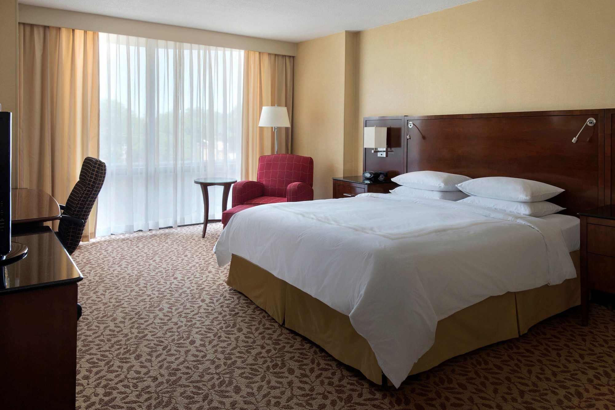 غرفة بسرير كينج، Saddle Brook Marriott 5/10