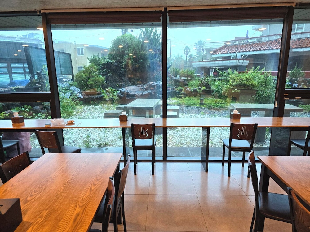 Cheonjiyeon Hotel 29/50