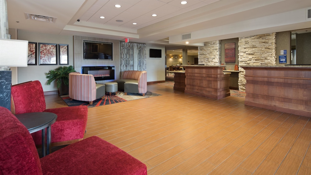 Best Western Plus Willmar 8/58