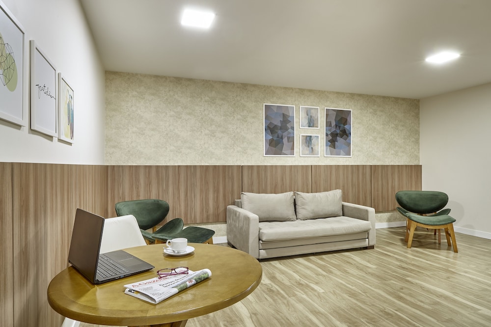 Lefel Hotel 33/46
