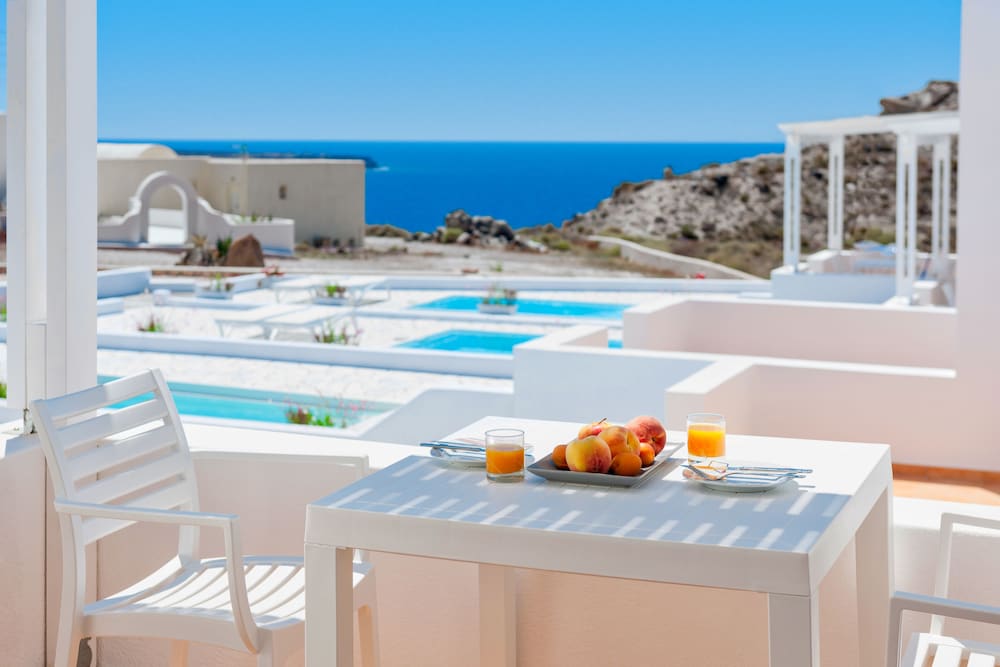 Katharos Villas 24/46