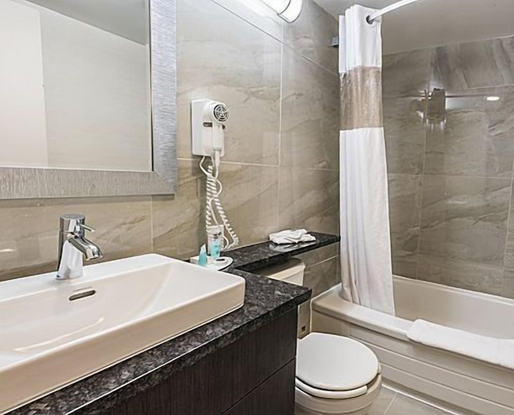 غرفة قياسية بسريرين مزدوجين، Hotel Chrome Montreal Centre Ville 5/5