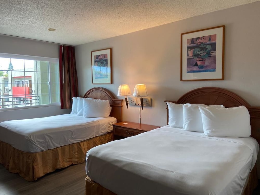 Days Inn by Wyndham Chico 7/40