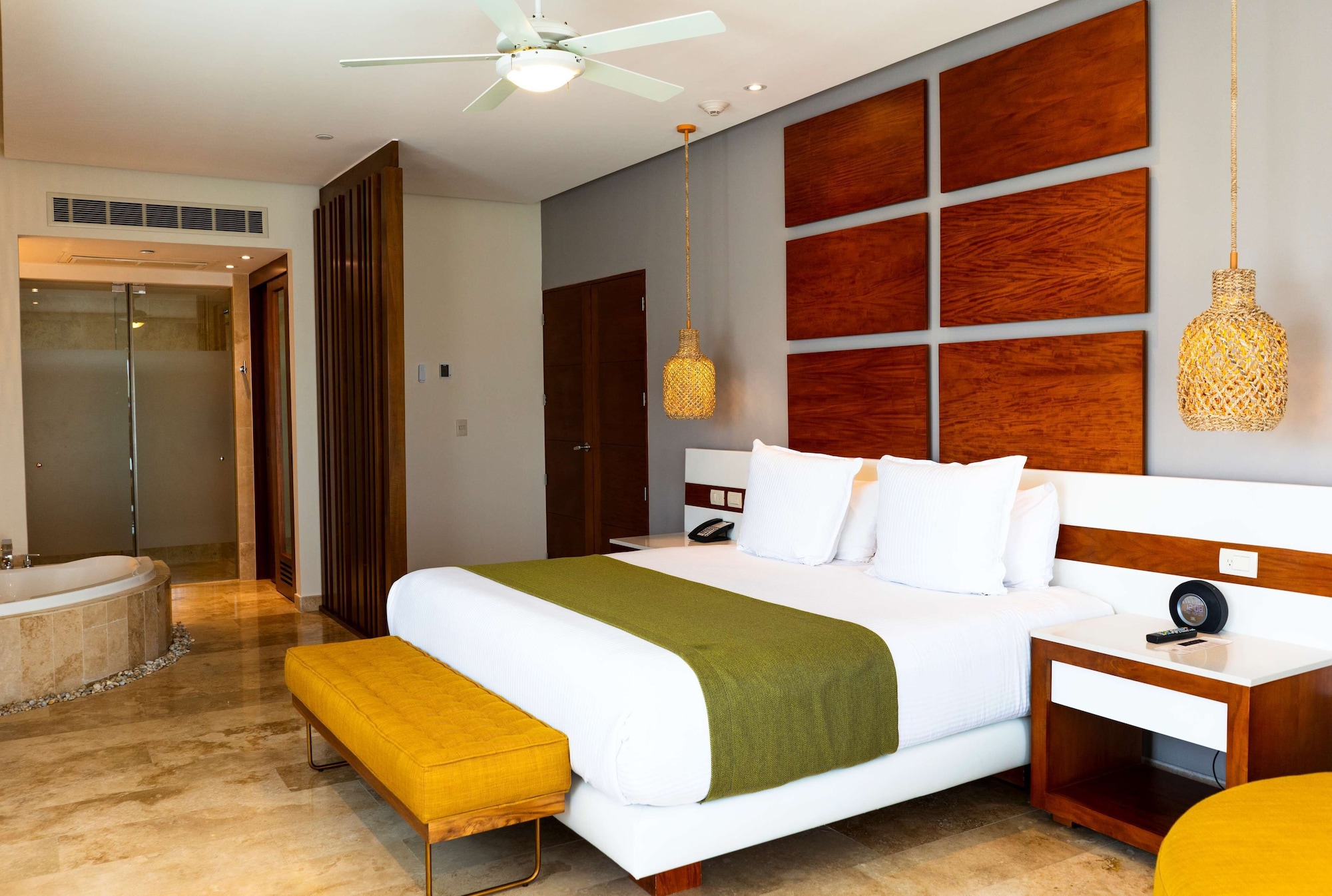 MASTER, LUXURY, SUITE