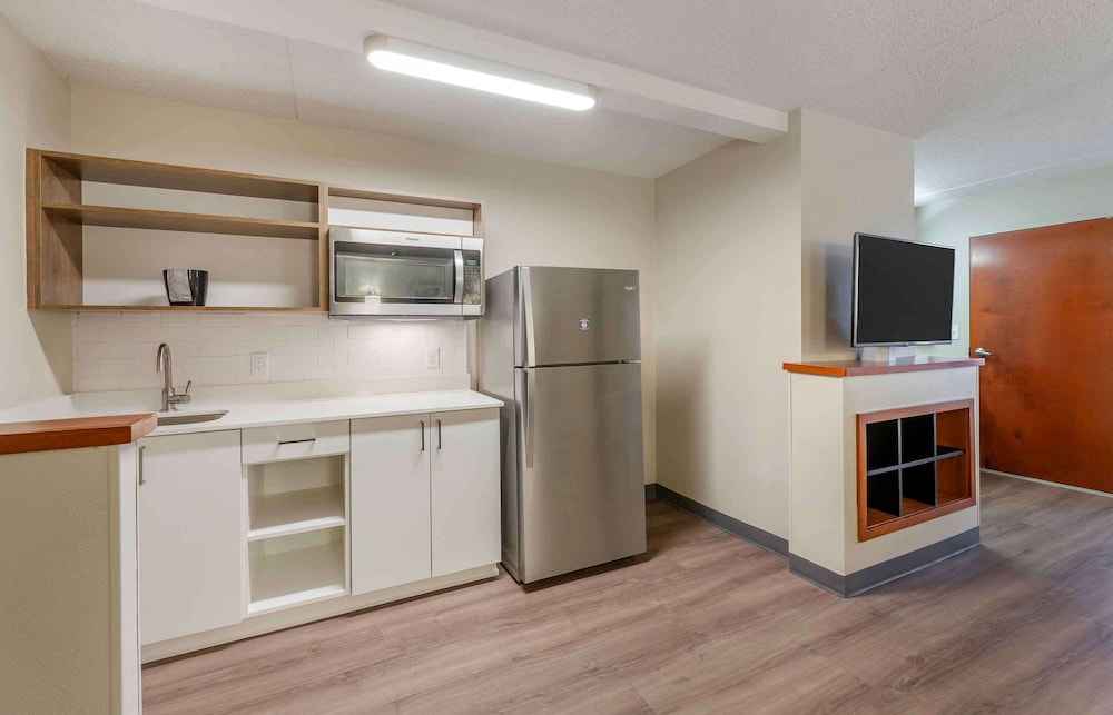 Extended Stay America Premier Suites - Cleveland - Independence 7/55