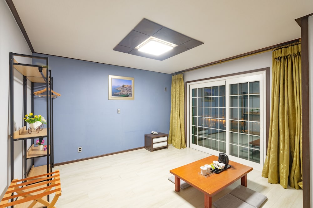Sea Cliff Hotel Jeju 44/69