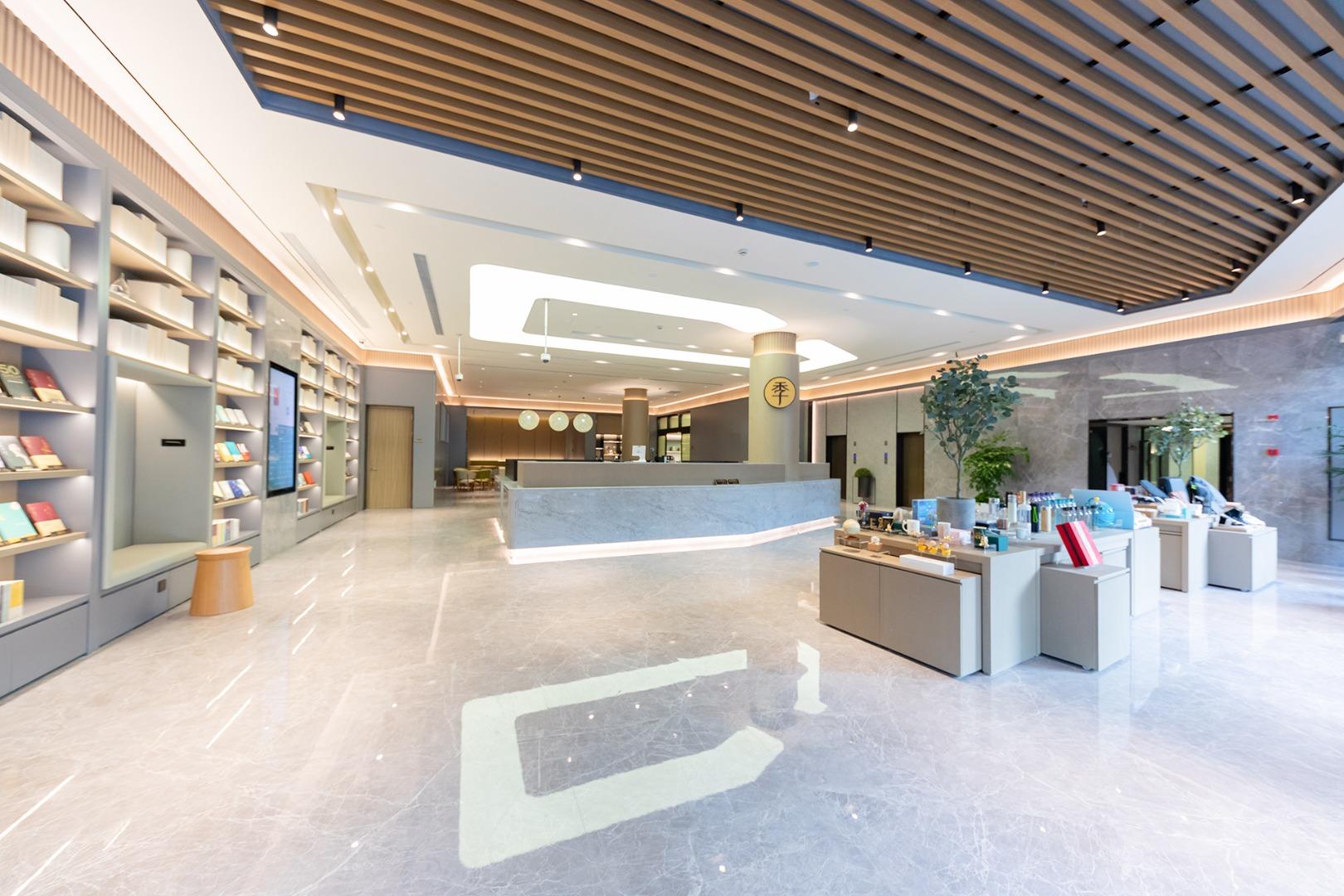 JI Hotel (Shanghai Wuning Road Subway Station) 5/40