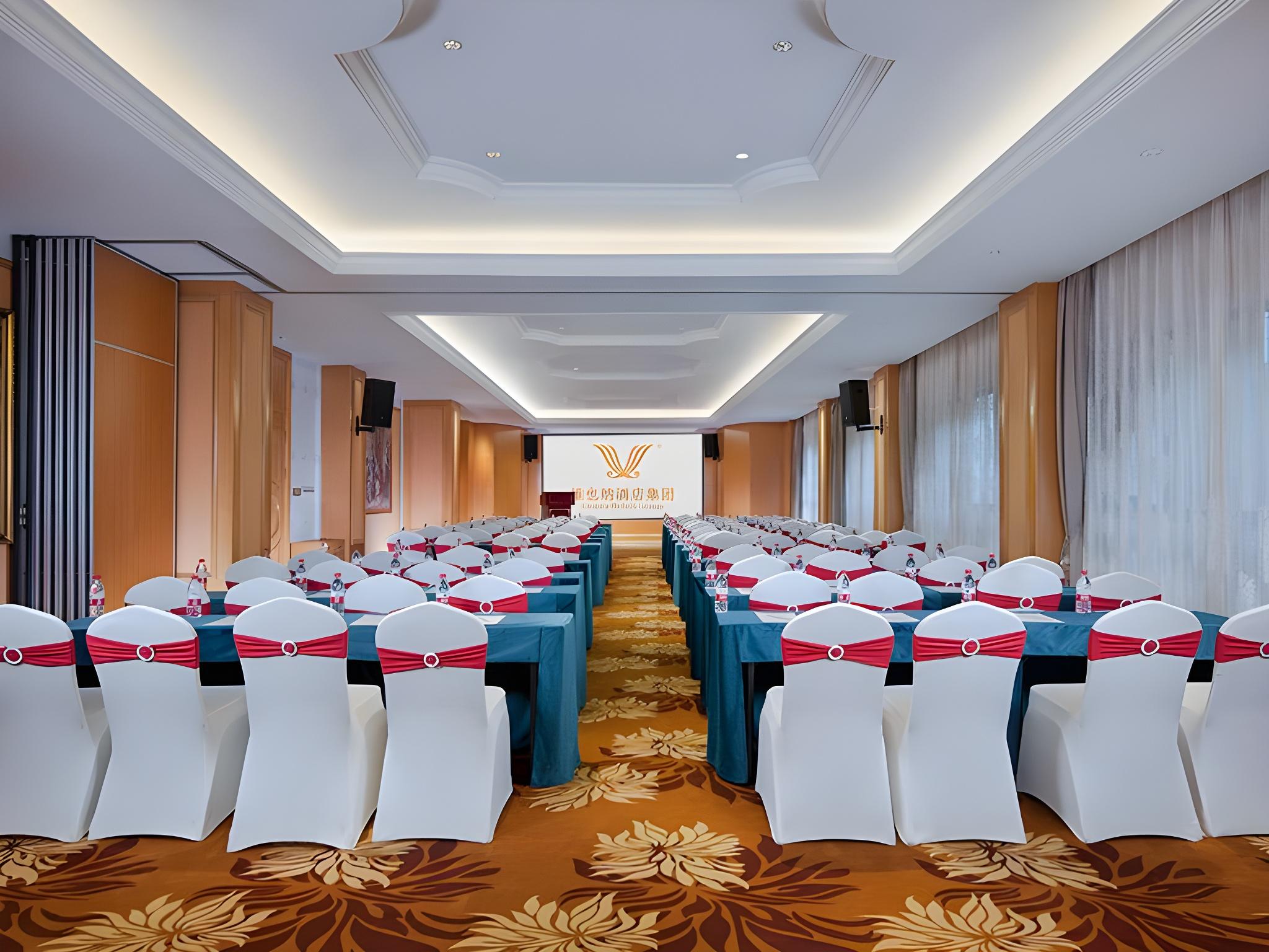 Vienna Hotel (Chuanxin Drum Tower Metro Station, Beijing Road) 45/50