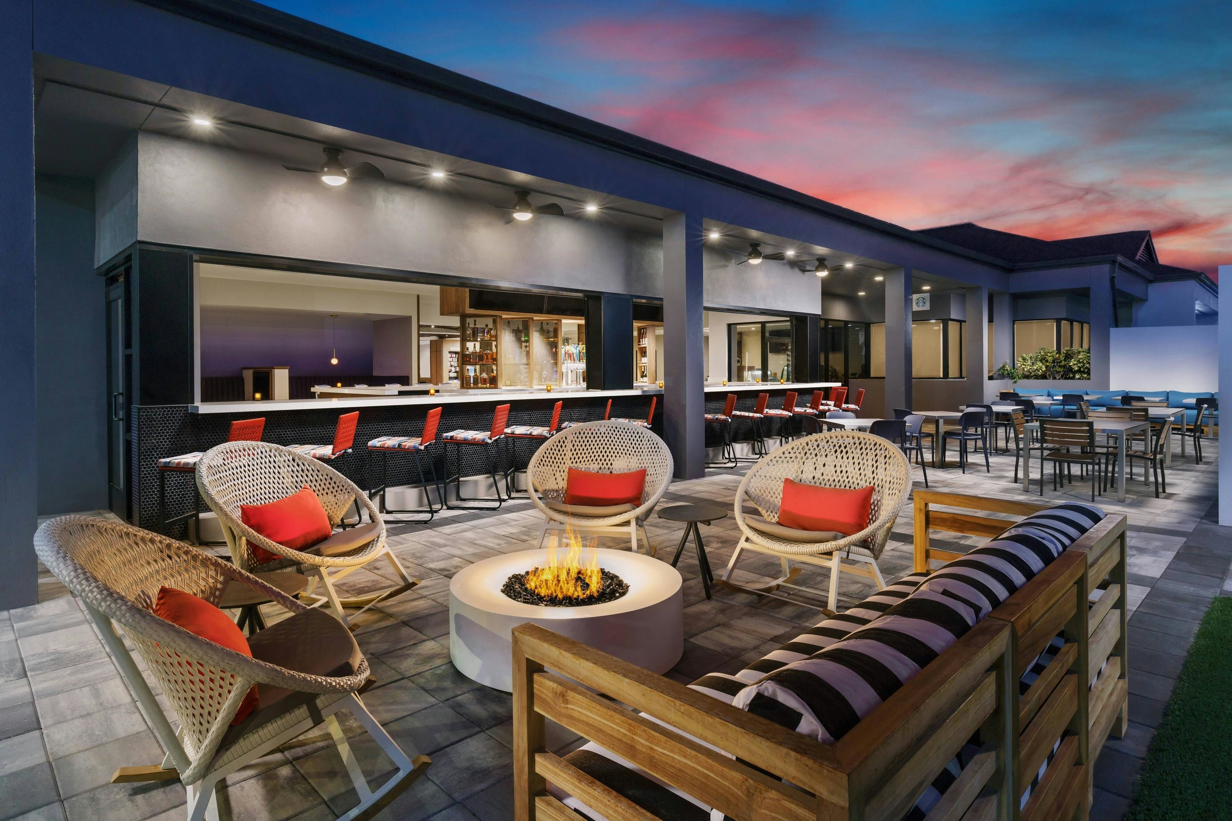Courtyard by Marriott Lake Buena Vista at Vista Centre 12/22