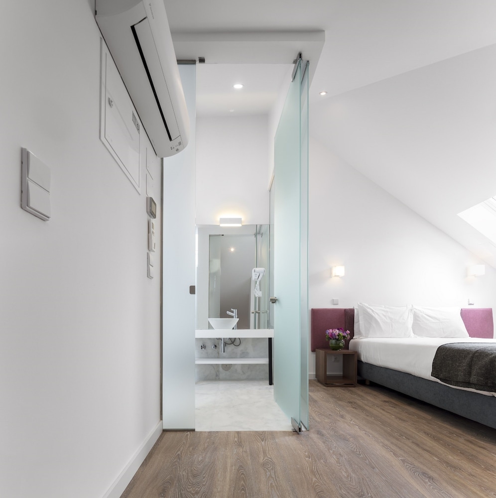 1 BEDROOM, DUPLEX