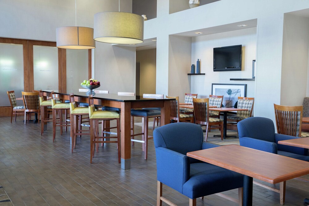 Hampton Inn & Suites Chicago Deer Park 35/44