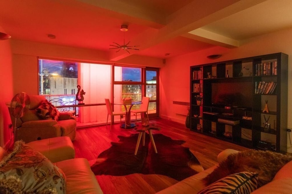 Live In Leeds Millenium Square Apartment 38/45