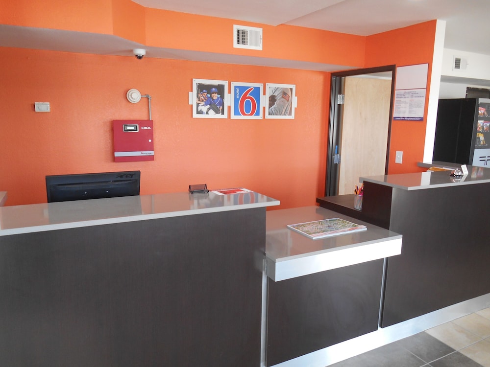 Motel6 San Antonio, TX - South IH-10 East 9/51