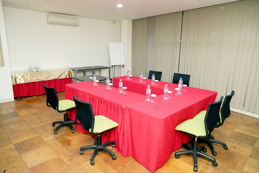 Hotel Cikini 23/28