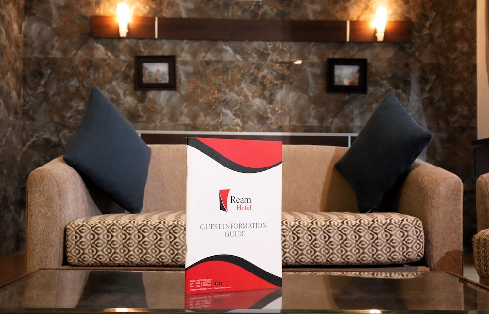 Ream Hotel 41/50