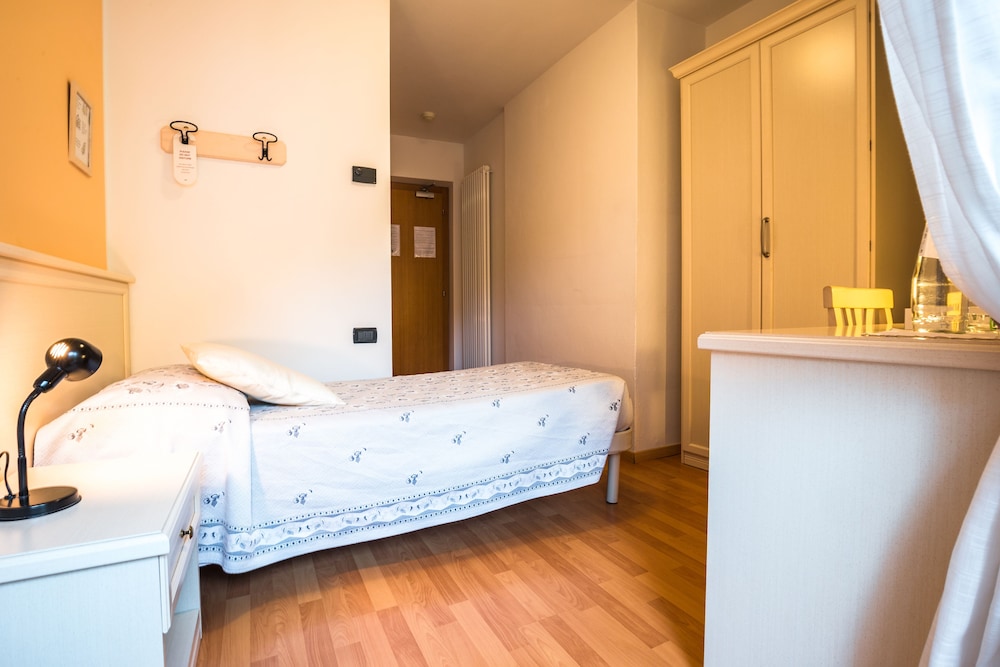 Albergo Maggiorina 16/34