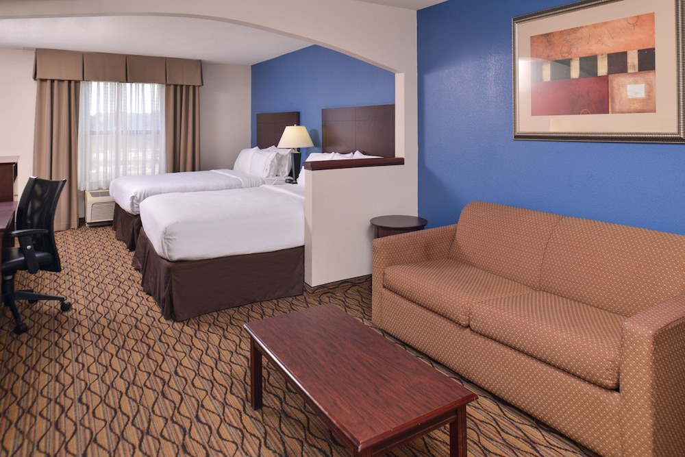 Holiday Inn Express & Suites Central Omaha, an IHG Hotel 27/50