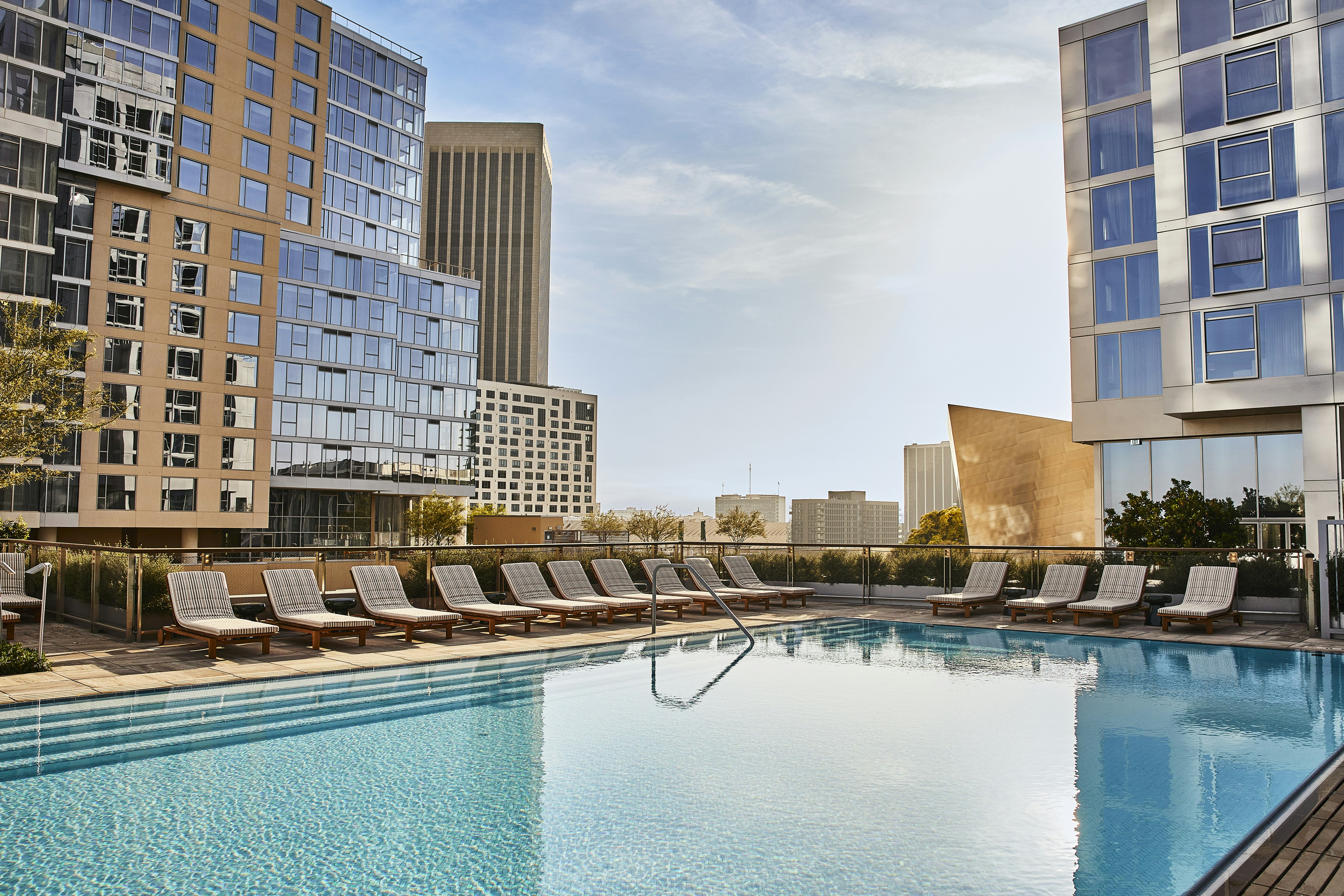 Conrad Los Angeles 24/50