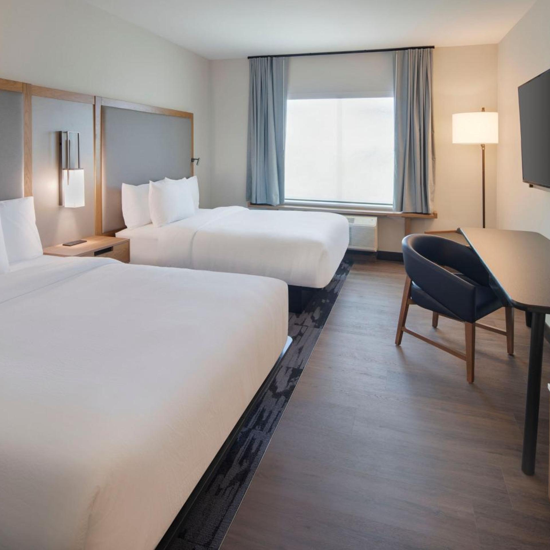 Room, 2 Queen Beds, Bathtub, Accessible