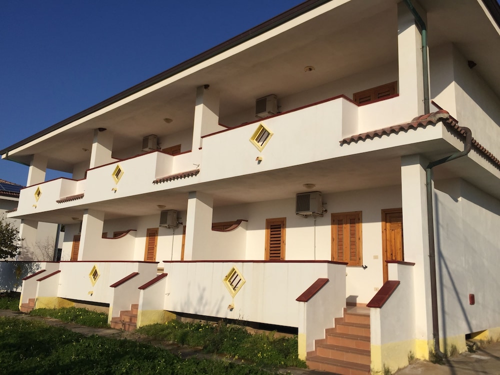 Villagio Camping La Scogliera 1/50