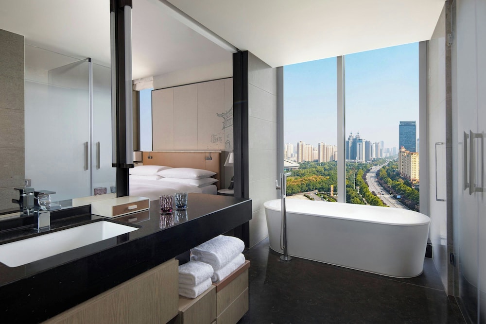 Courtyard by Marriott Luoyang 46/46