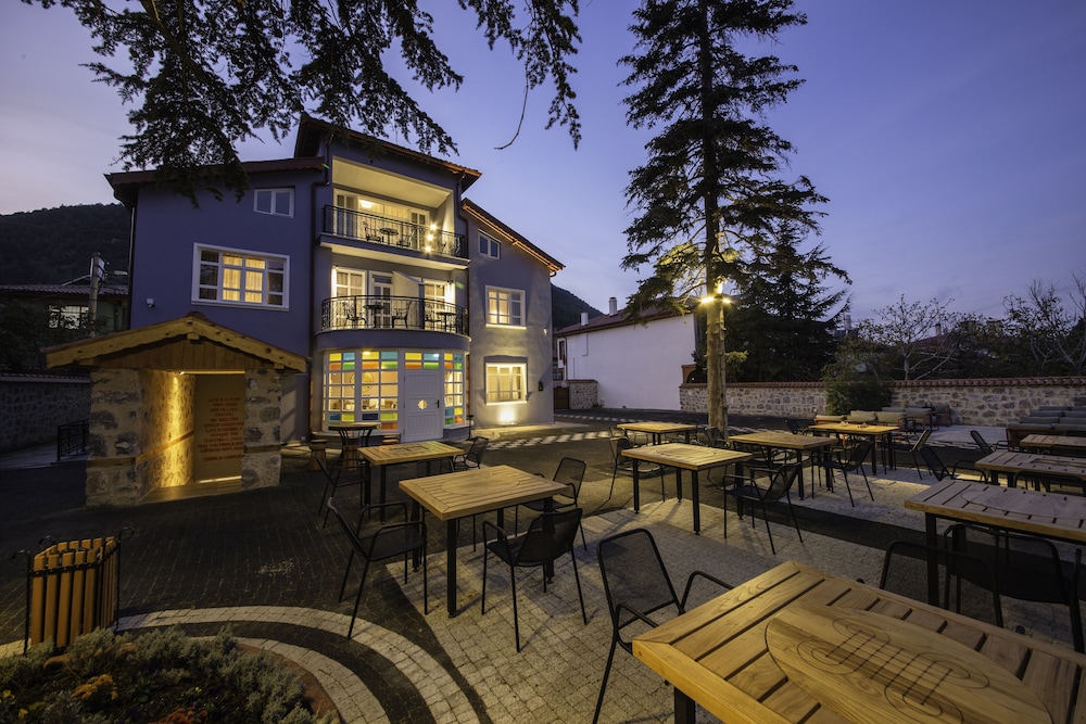 Garp Hotel 4/34