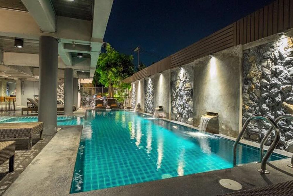 Thapae Loft 57/66