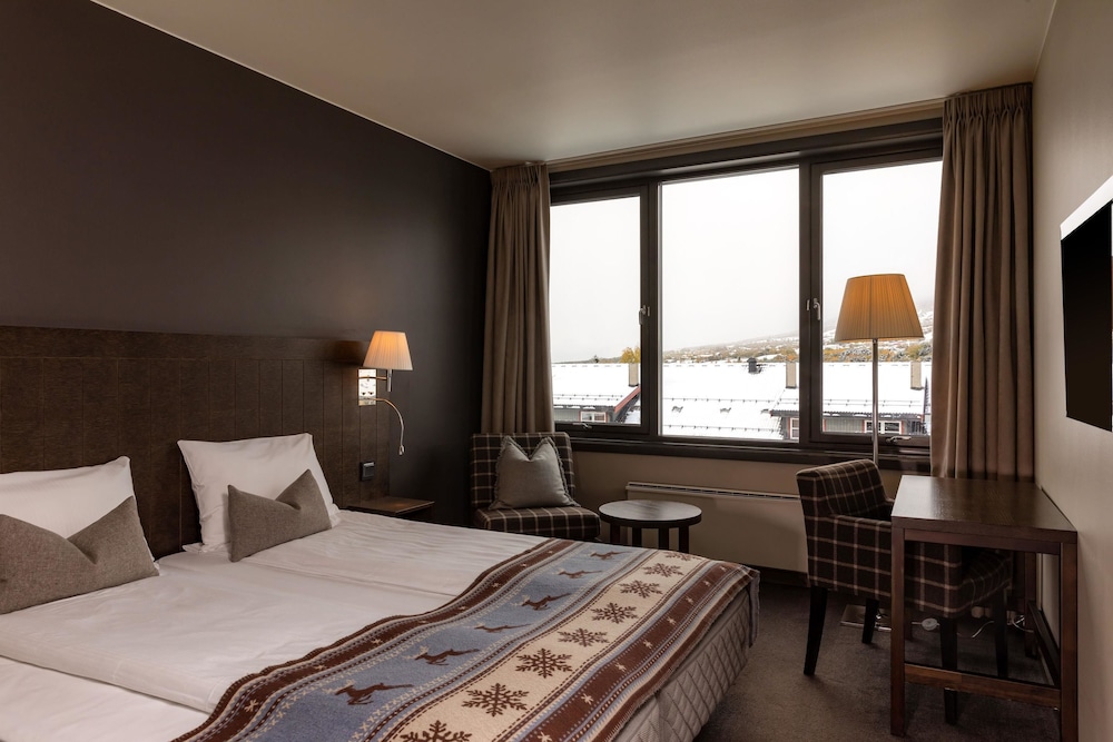 QUALITY HOTEL SKIFER 7/41