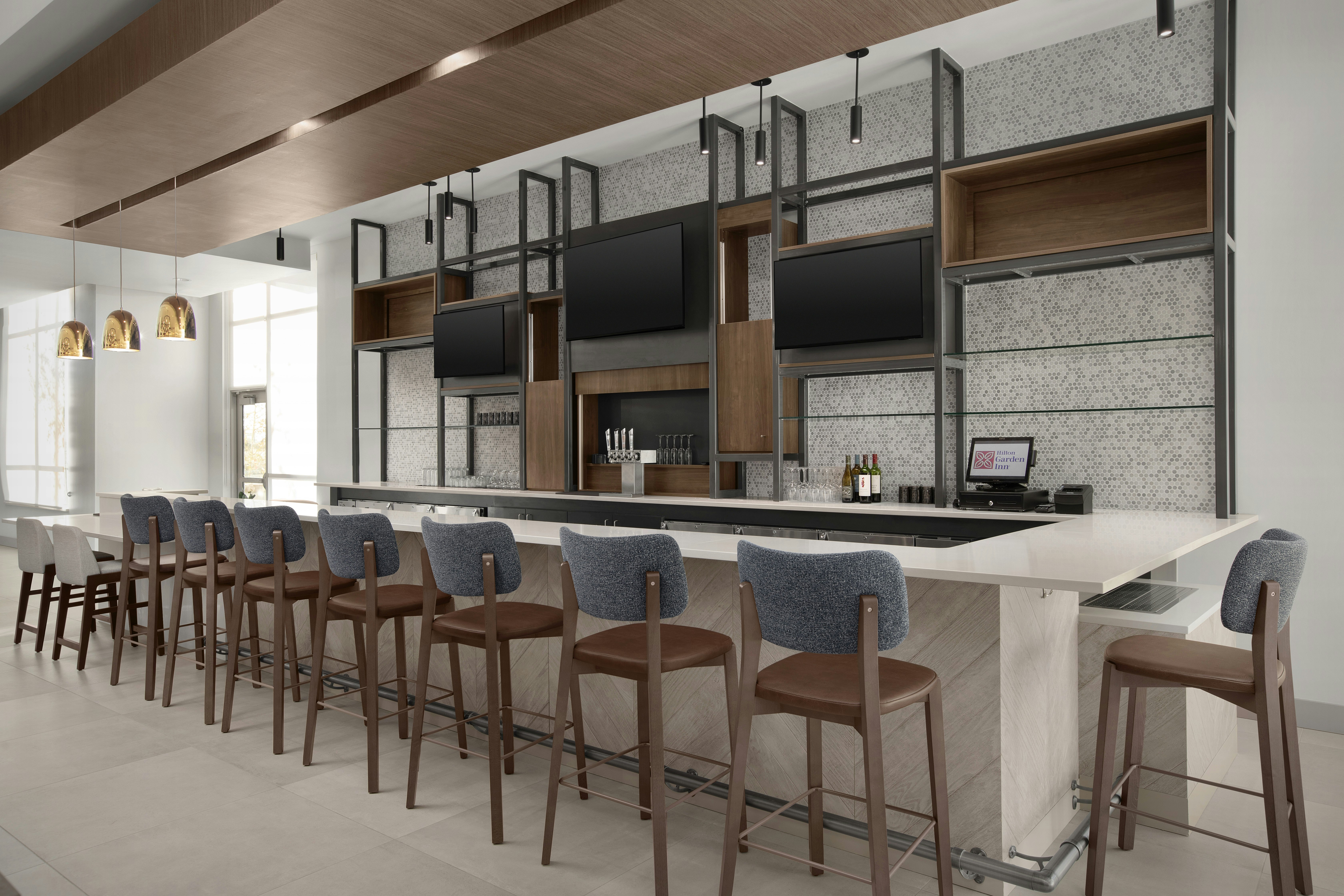 Hilton Garden Inn Denver Airport Tower Road 24/31