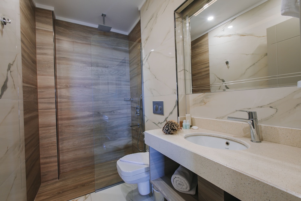 PREMIUM, SUITE, PRIVATE GARDEN, TERRACE